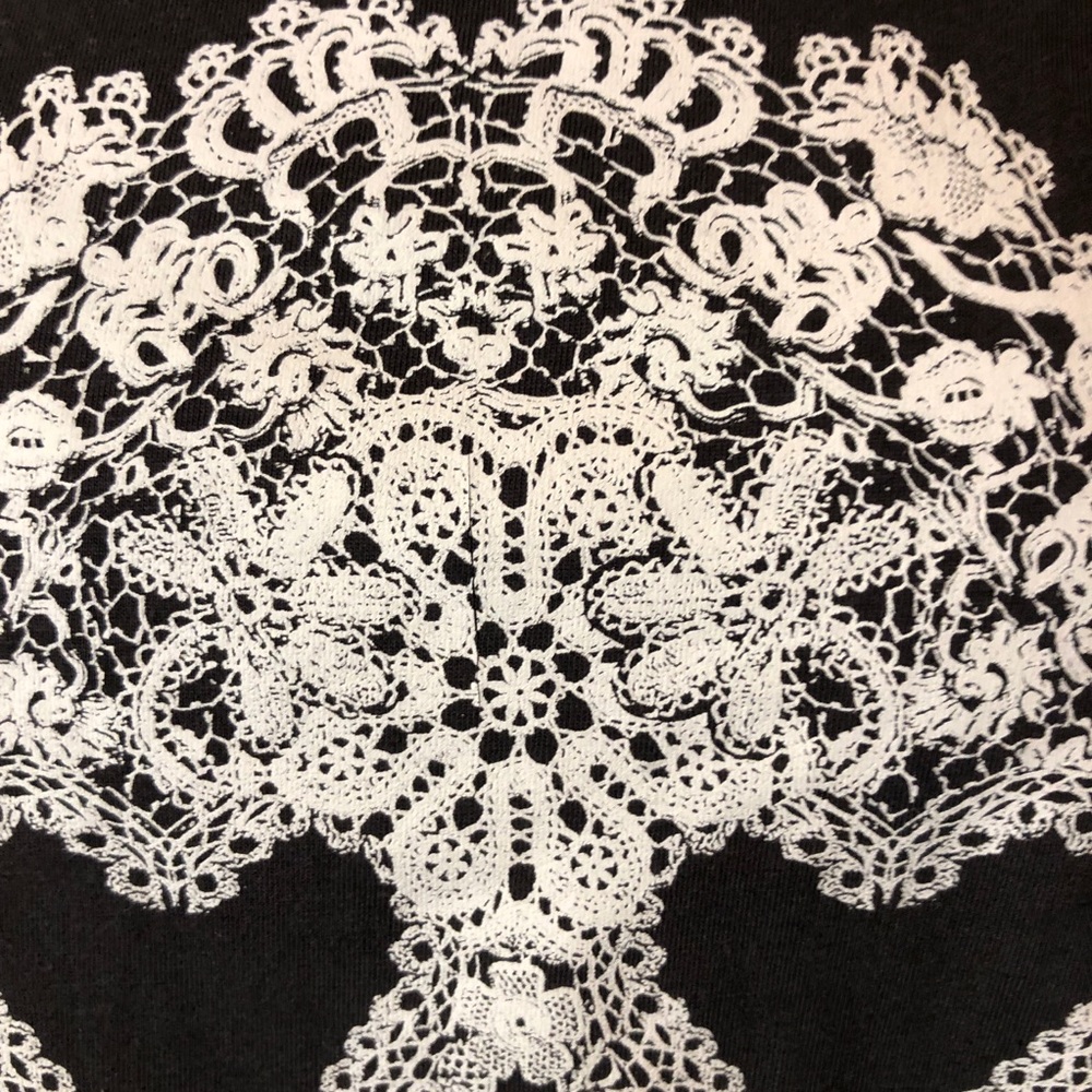 Fifth Sun Grey Tee with Sugar Skull White Design. Large. NWT - Picture 4 of 8